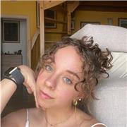Ciao, mi chiamo Alessia ho 18 anni e mi sono diplomata a giugno 2024 in un istituto tecnico indirizzo Biotecnologie Sanitarie.